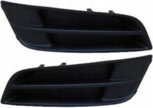 Решітка в бампер Toyota Corolla E12 2005-2005 (Хетчбек EUR)