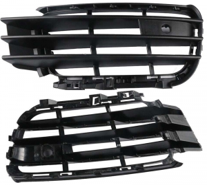 Решетка В Бампере VW Touareg 2010-2014